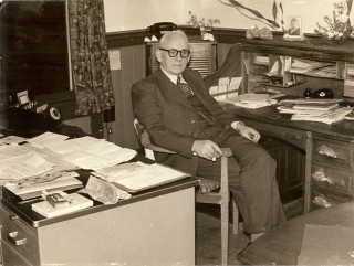 Afscheid Ons Belang Roelf Dieters (70 jaar) 1918-1957 directeur Ons Belang